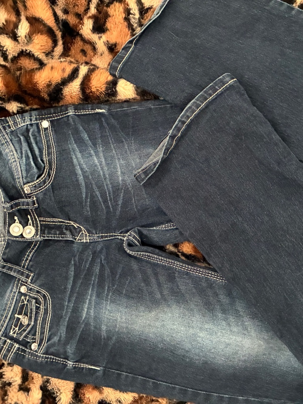 Wallflower Low Rise Women’s Jeans